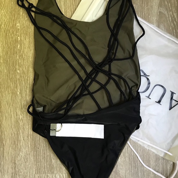 Reversible Swimsuit - Picture 6 of 6